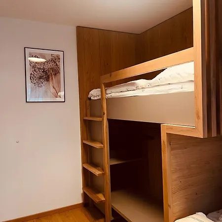 Steinberg Apartment